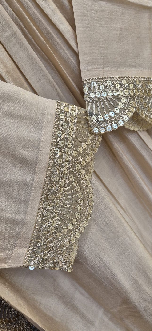 Sadhana beige suit sleeve detail